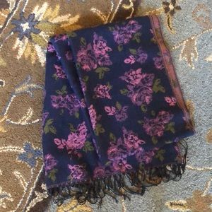 BEAUTIFUL ROSE SCARF